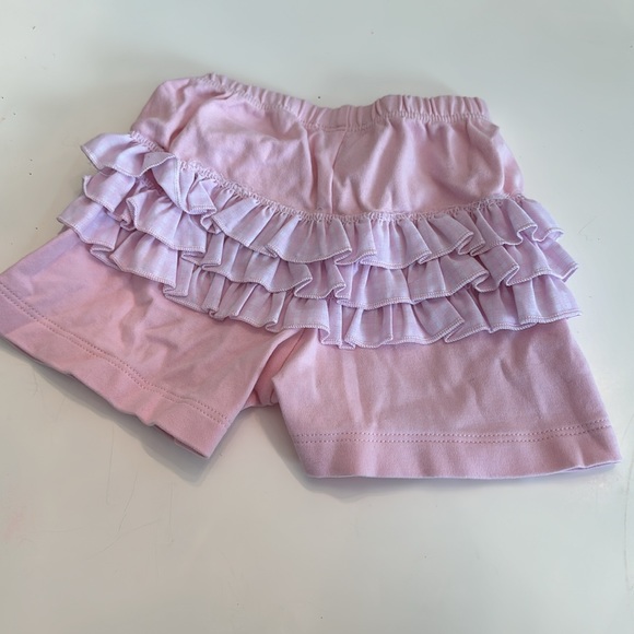 Magnolia Baby 2T pink shorts with Ruffle Gingham Bum Detail. - Picture 2 of 3